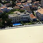 Arc Sur Hotel 3*